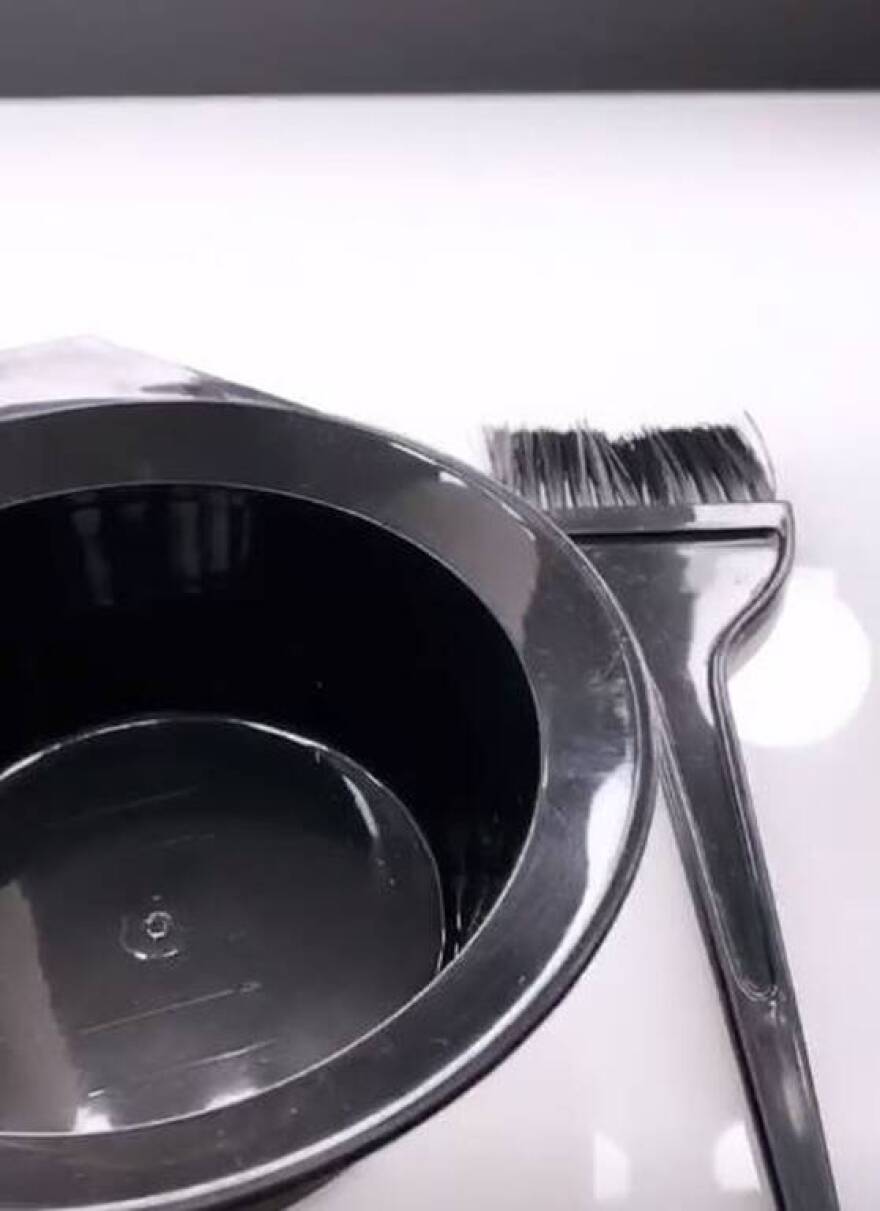 H Σίσσυ Χρηστίδου έβαψε μόνη της τα μαλλιά της για πρώτη φορά