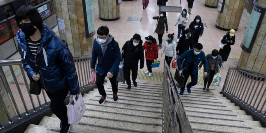 Kορωνοϊός - Κίνα: Ανοίγουν ξανά τα εργοστάσια - Ανησυχία για νέες μαζικές απολύσεις 