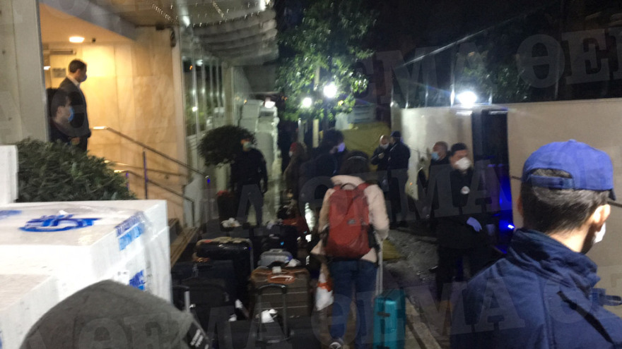 Κορωνοϊός: Επέστρεψαν οι Έλληνες επιβάτες από Κωνσταντινούπολη - Σε καραντίνα σε ξενοδοχείο