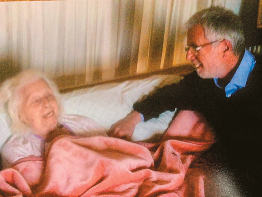 «Ελευθερία» Λάρισας: Μητέρα (Δανάη) στον γιο (Γιώργο) Δημητρακόπουλο: «Έχω κι εγώ εναν γιο, τον Γιώργο μου...» 