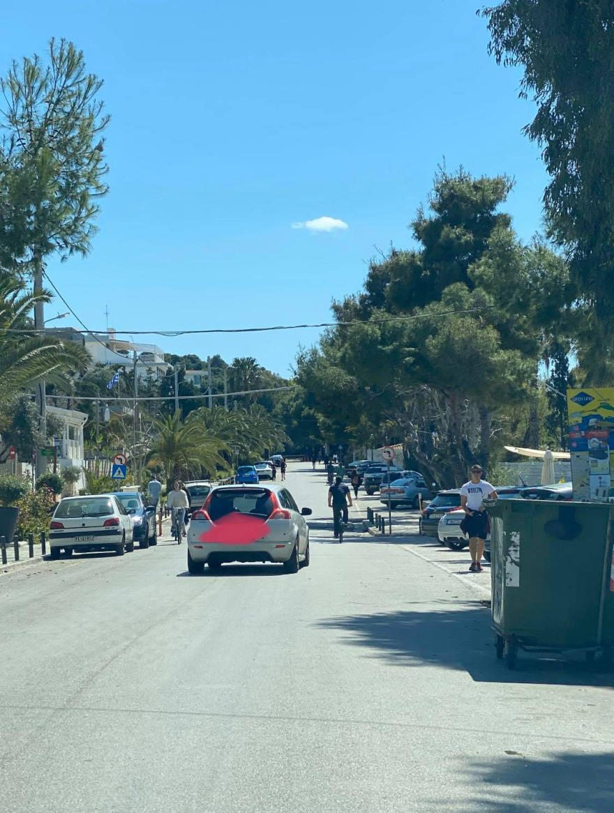 Απαγόρευση κυκλοφορίας: Ποια είναι η εικόνα σήμερα στις παραλίες - Ποιοι πειθαρχούν  και ποιοι όχι