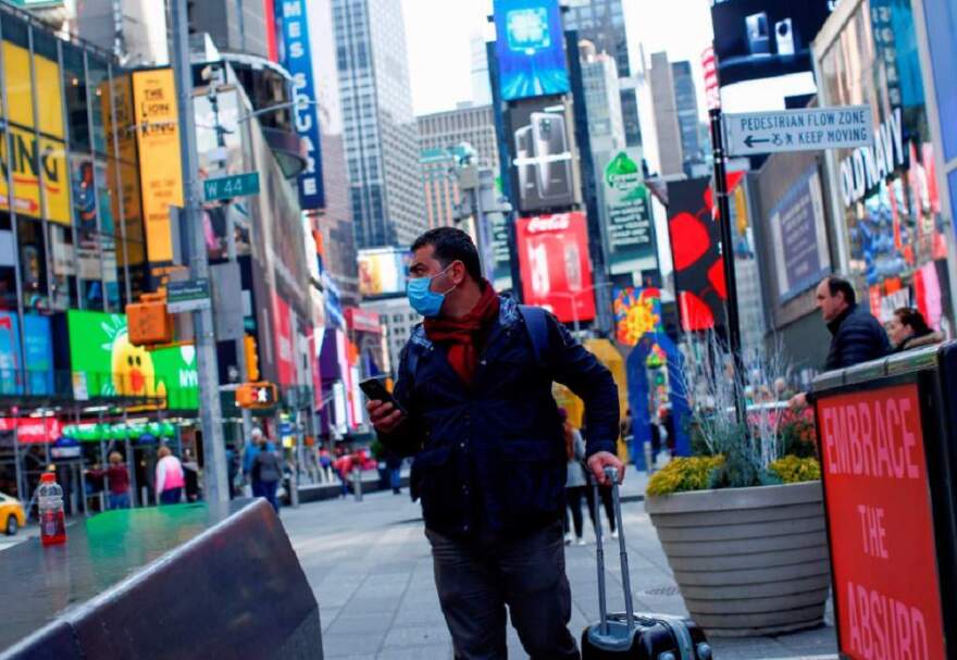 Ο κορωνοϊός «λυγίζει» τις ΗΠΑ: Ξεπέρασαν τους 2.000 οι νεκροί -121.117 κρούσματα