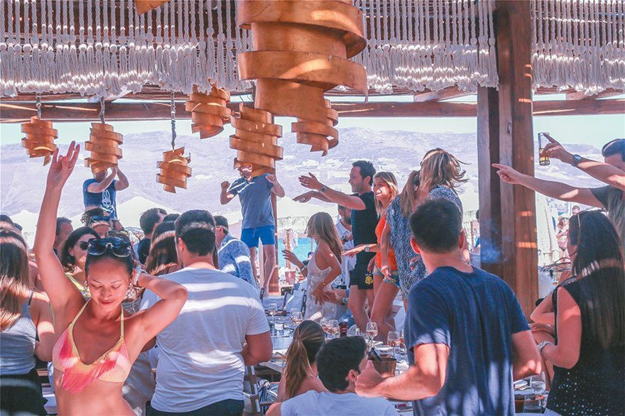 Κορωνοϊός - Μύκονος: Scorpios και Cavo Paradiso εξετάζουν το ενδεχόμενο να μην ανοίξουν φέτος