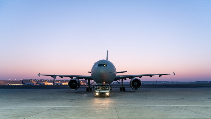 Κορωνοϊός - Γαλλία: Στρατιωτικά αεροπλάνα μεταφέρουν στο εξωτερικό ασθενείς σε κρίσιμη κατάσταση 