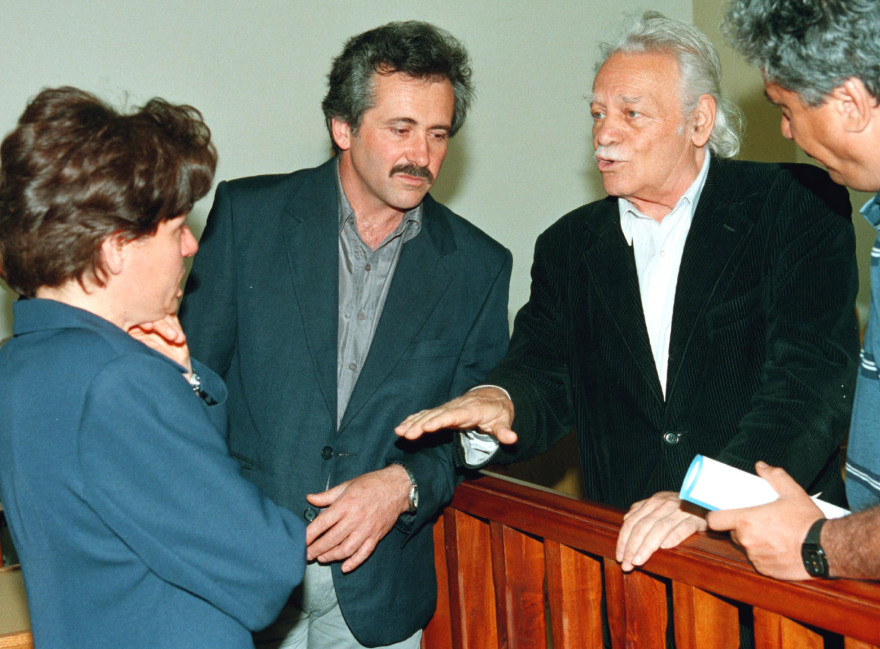 Πέθανε ο Μανώλης Γλέζος