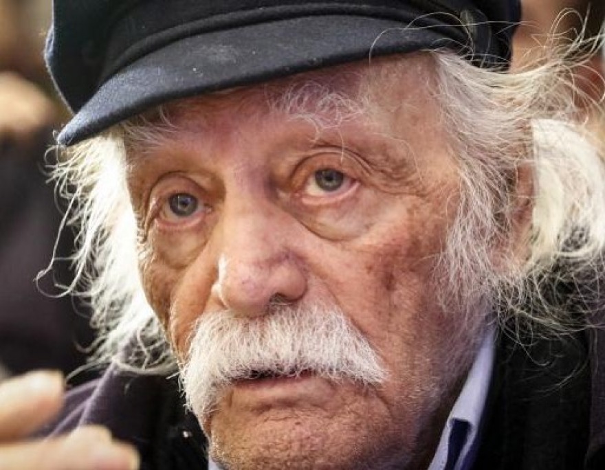 Σία Κοσιώνη για Μανώλη Γλέζο: «Δεν ξαπόστασε ποτέ και αυτό θα τον κάνει πάντα ξεχωριστό» 