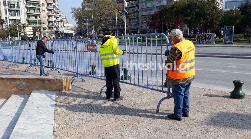 Απαγόρευση κυκλοφορίας: Με 400 κιγκλιδώματα «σφραγίζουν» την παραλία της Θεσσαλονίκης 