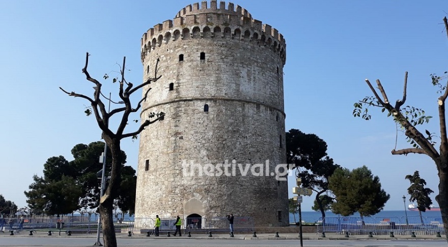 Απαγόρευση κυκλοφορίας: Με 400 κιγκλιδώματα «σφραγίζουν» την παραλία της Θεσσαλονίκης 