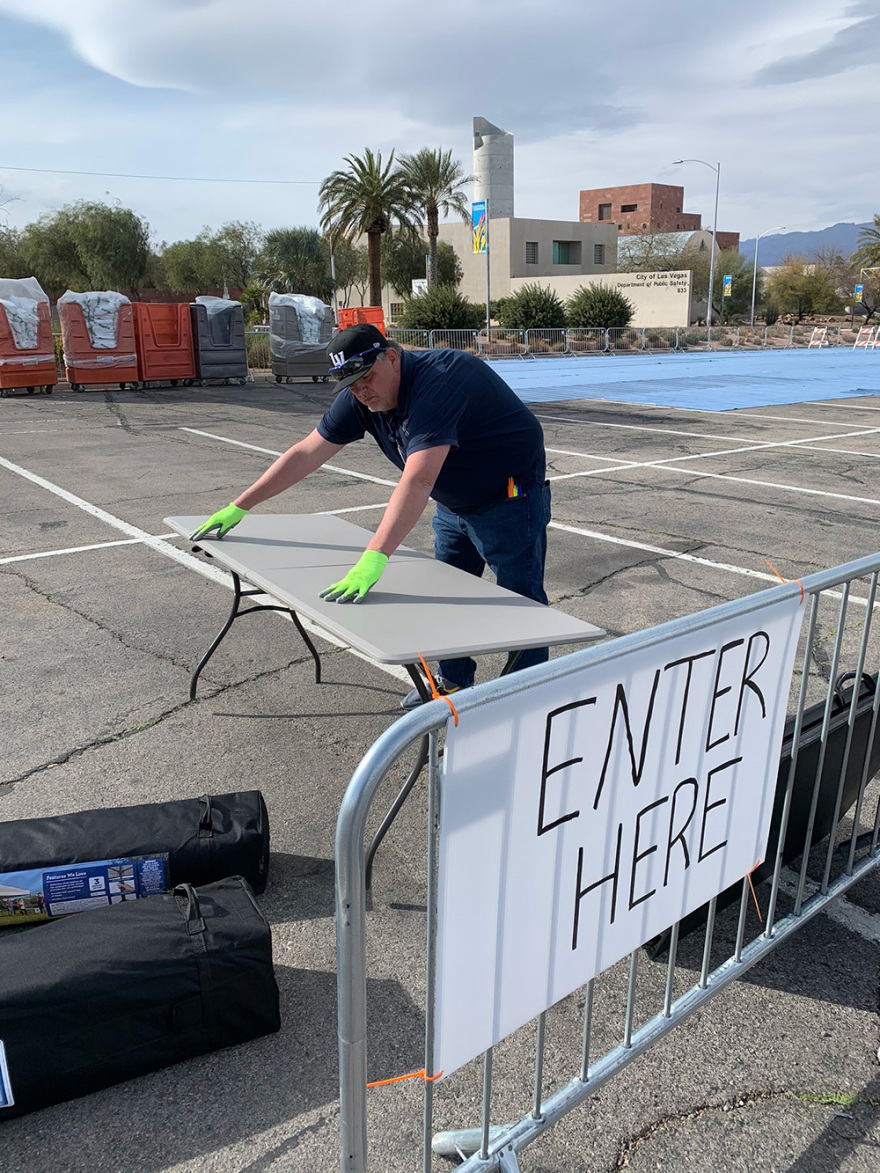 Κορωνοϊός - ΗΠΑ: Στο Λας Βέγκας κοιμίζουν τους άστεγους σε πάρκινγκ 