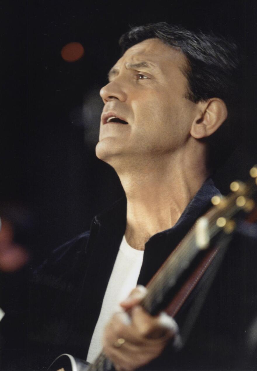 Μένουμε σπίτι, βλέπουμε Μέγαρο