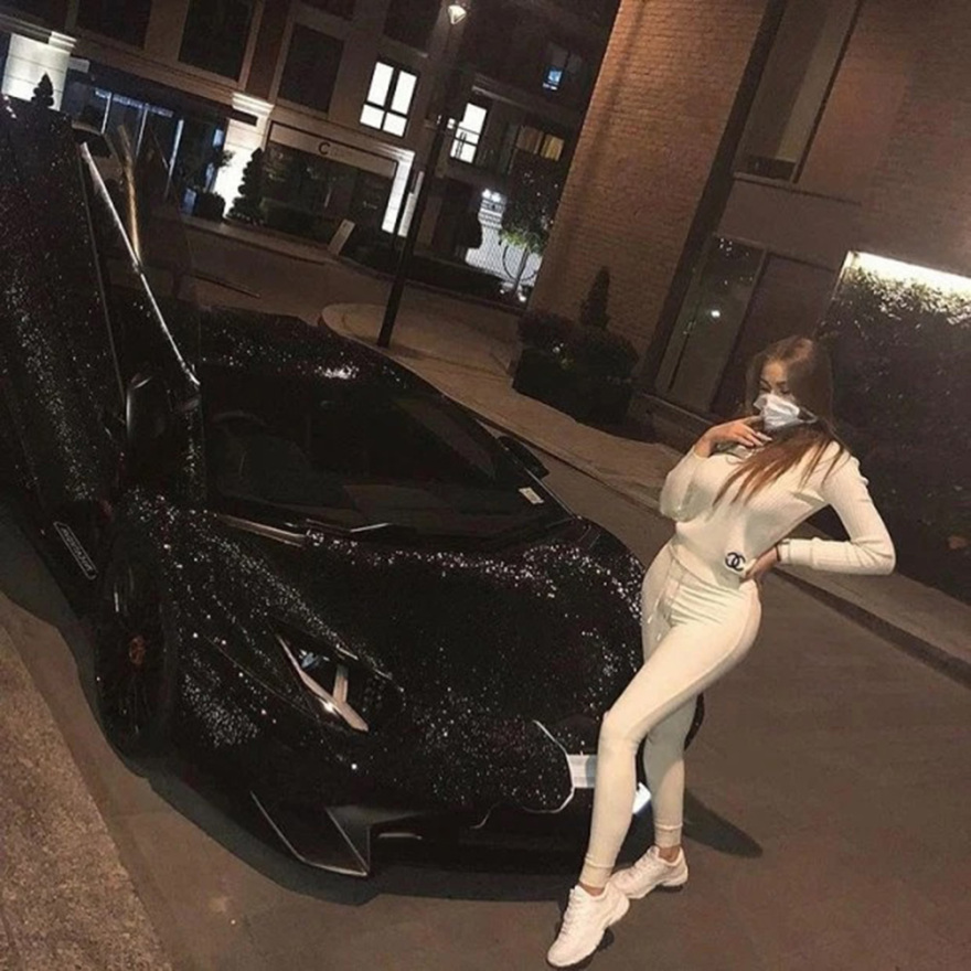 Κορωνοϊός: Πλουσιόπαιδα σε καραντίνα… επίδειξης 