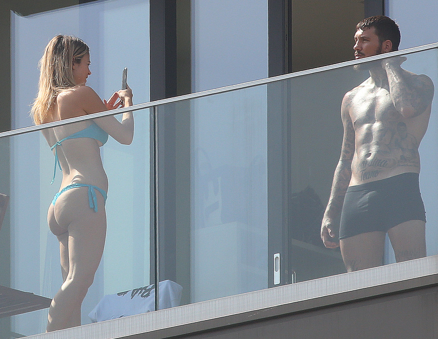 Κορωνοϊός - Ιταλία: Γυμναστική στο μπαλκόνι από την Diletta Leotta  και τον αγαπημένο της Daniele Scardina