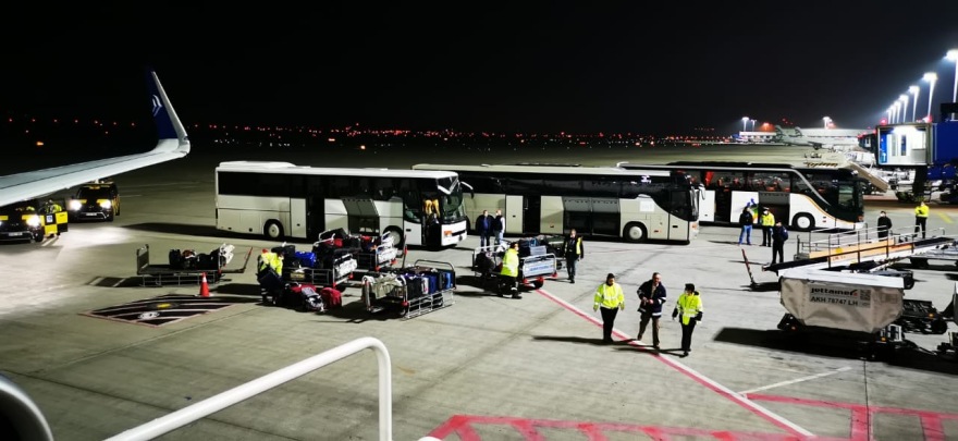 Κορωνοϊός: «Προσγειώθηκαν» στο Ελ. Βενιζέλος 65 Έλληνες που είχαν εγκλωβιστεί στην Αυστρία