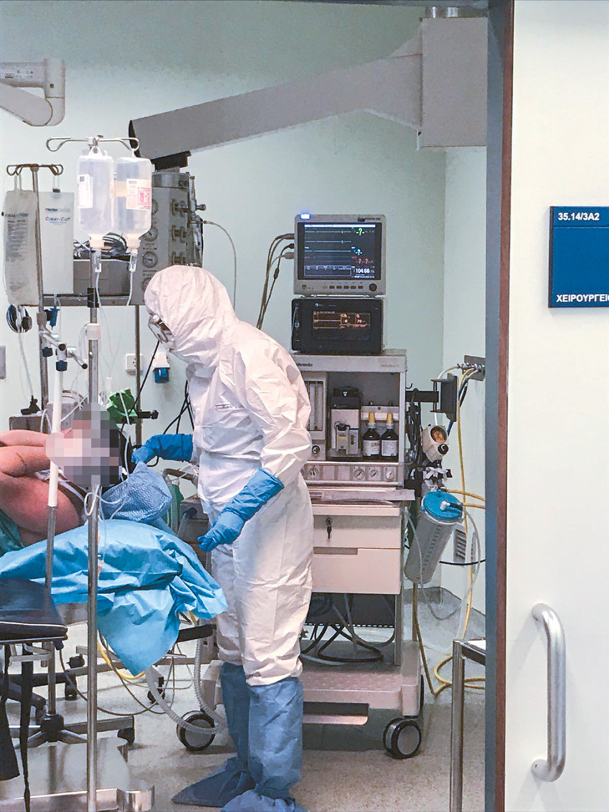 Κορωνοϊός: Στις ΜΕΘ με τους ήρωες της πρώτης γραμμής