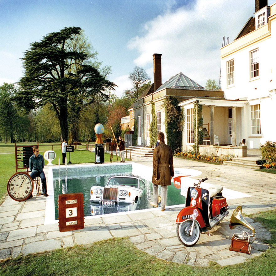 Μάικλ Σπένσερ Τζόουνς: Η ιστορία του θρυλικού εξωφύλλου των Oasis 