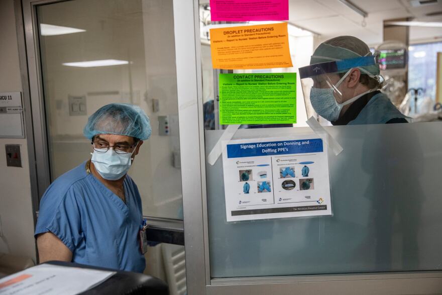 Κορωνοϊός: Μέσα στην κόλαση ενός νοσοκομείου της Νέας Υόρκης