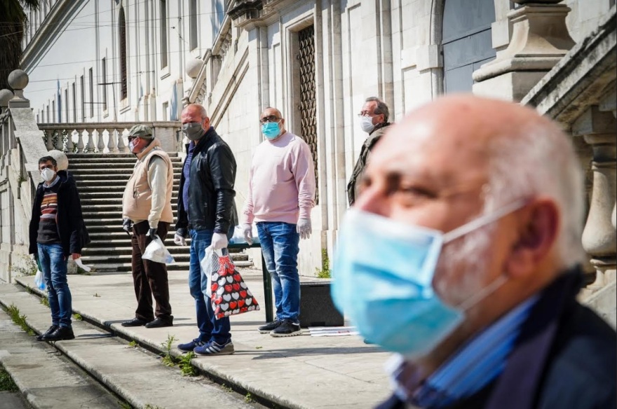 Νάπολη: Απόγνωση, πείνα και απελπισμένοι άνθρωποι εκεί στο Νότο