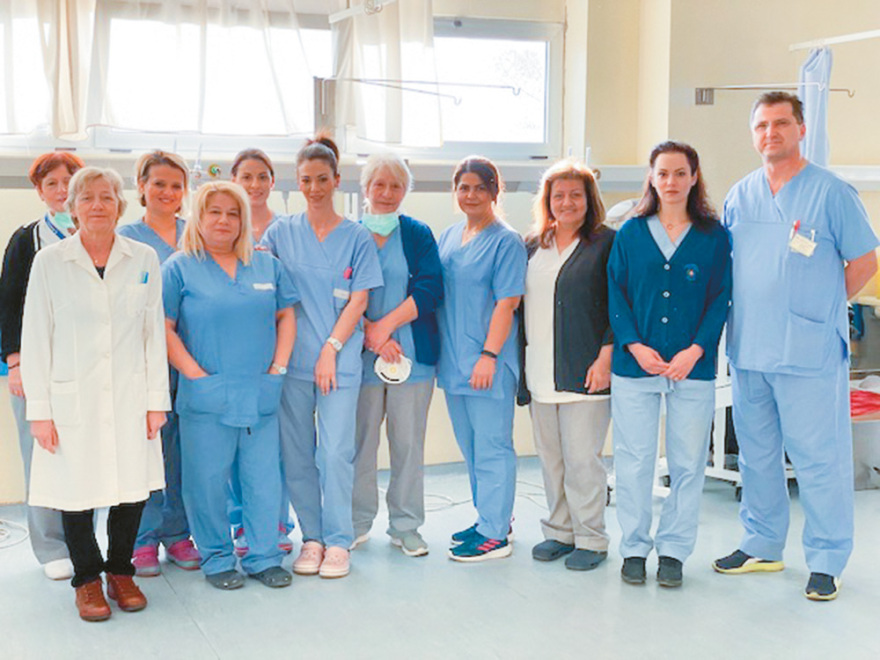 «Μάχη» για ιατρικό υλικό: Ποιοι είναι οι χορηγοί της μεγάλης προσπάθειας στην Ελλάδα