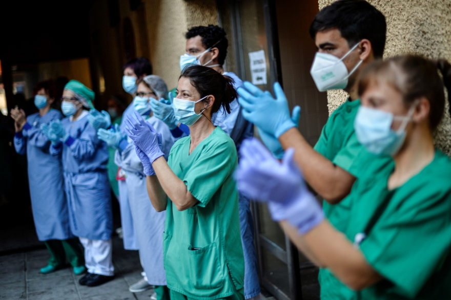 Κορωνοϊός: Μέσα στη μεγαλύτερη ΜΕΘ της Ισπανίας - «Ούτε στον πόλεμο, ούτε εδώ υπάρχουν ωράρια»