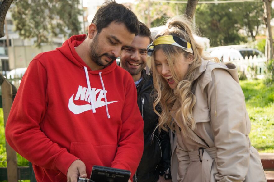 Θοδωρής Μαραντίνης & Κωνσταντίνα Κομμάτα: Ζευγάρι στο νέο βίντεο κλιπ των Onirama