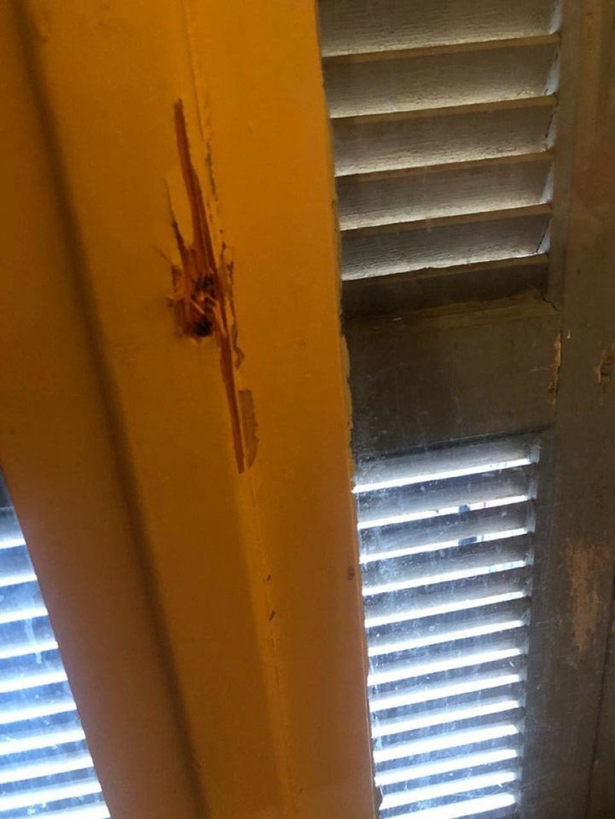 Συναγερμός στο κέντρο της Αθήνας: Ένοπλος ταμπουρώθηκε σε διαμέρισμα