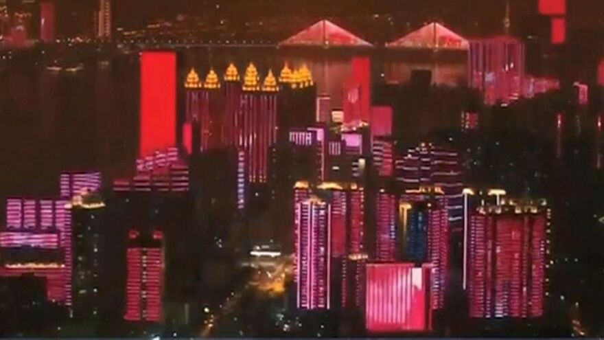 Κορωνοϊός: H Ουχάν γιόρτασε μετά από 2,5 μήνες το τέλος της καραντίνας