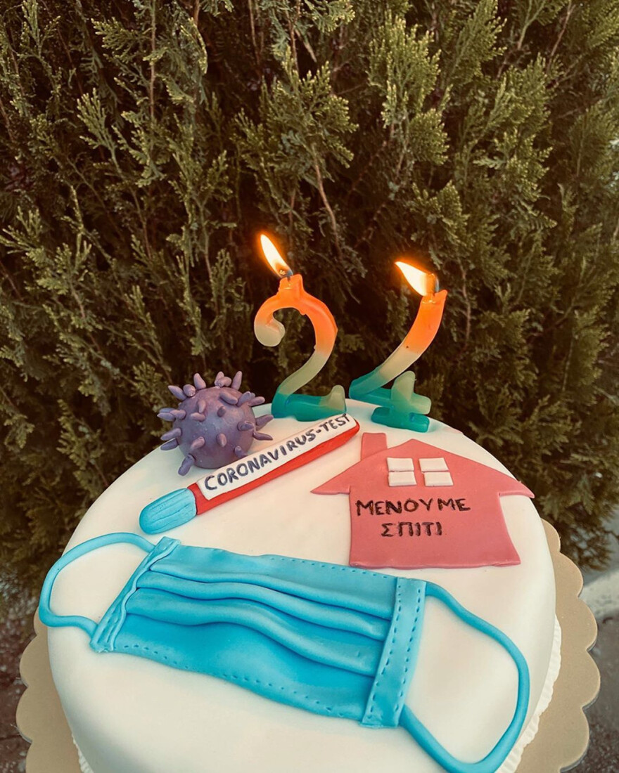 Άννα Κορακάκη: Η τούρτα γενεθλίων είχε θέμα τον κορωνοϊό