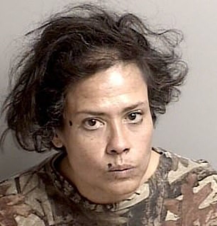 Κορωνοϊός στις ΗΠΑ: Αμερικανίδα συνελήφθη επειδή... έγλειψε προϊόντα σε σουπερμάρκετ