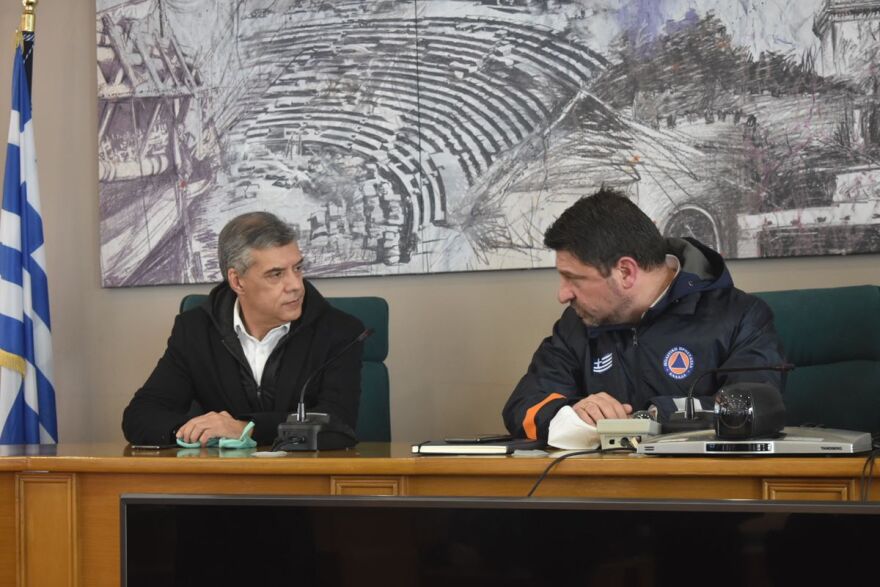 Κορωνοϊος: Στον οικισμό των Ρομά στη Λάρισα Χαρδαλιάς και Τσιόδρας 