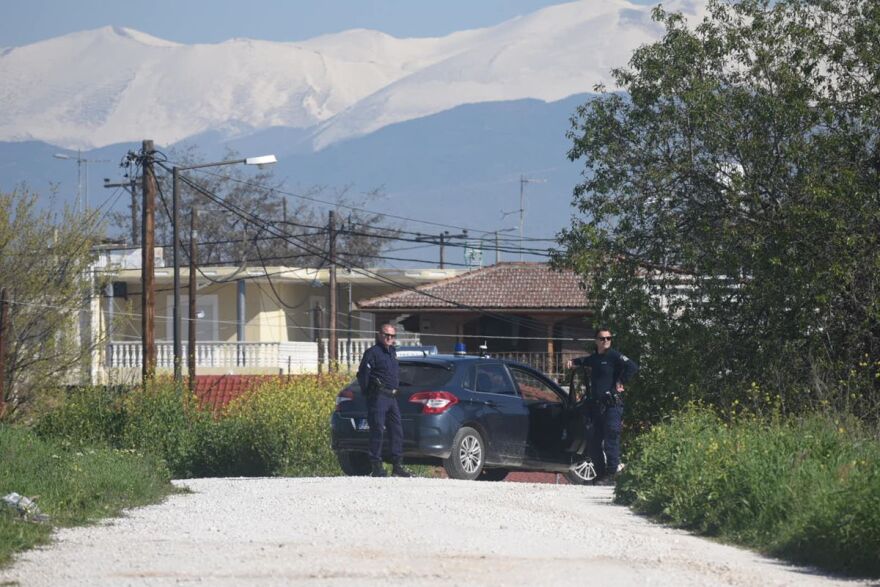 Κορωνοϊός - Λάρισα: Ξεκίνησαν τα μαζικά τεστ στον οικισμό των Ρομά