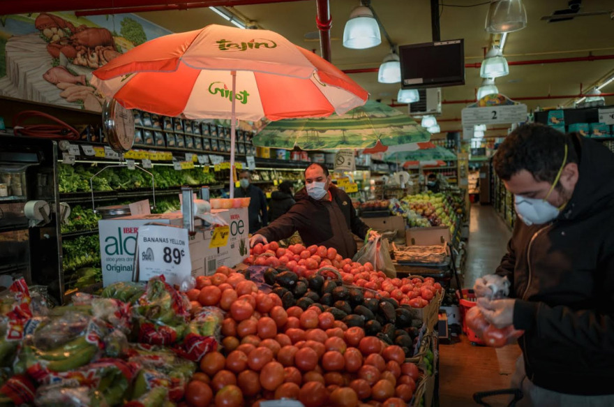 Κορωνοϊός - ΗΠΑ: Το συγκλονιστικό οδοιπορικό στο Κουίνς από τους New York Times