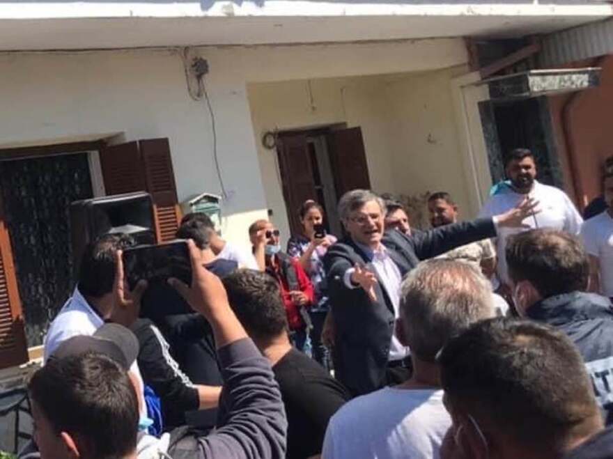 Κορωνοϊός - Λάρισα: Ρομά κατά Τσιόδρα - Χαρδαλιά στον καταυλισμό - Δείτε βίντεο-ντοκουμέντο