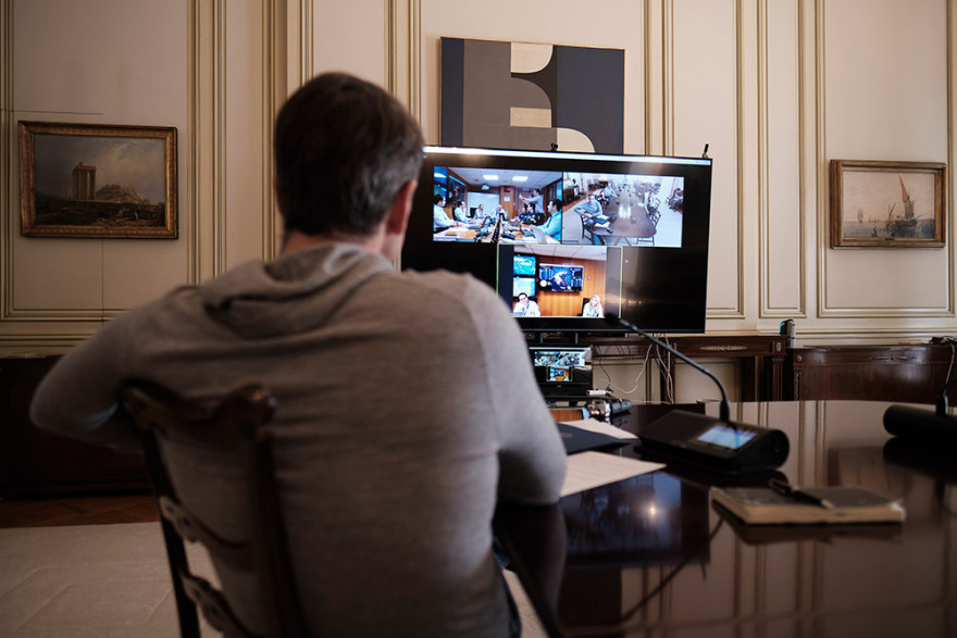 Μητσοτάκης στο κέντρο επιχειρήσεων της Πολιτικής Προστασίας: Η Ελλάδα ανταποκρίθηκε στην πρωτοφανή κρίση