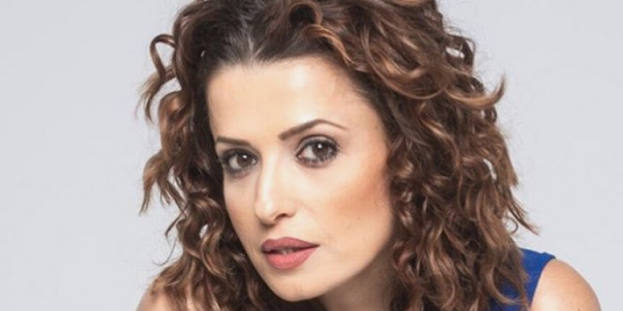 «Θα 'ρθουν καλύτερες μέρες»: Δείτε το συγκηνινητικό βίντεο των μαθητών της ηθοποιού Χρύσας Παπά