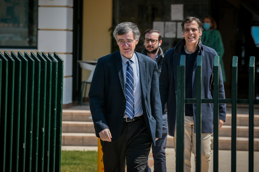 Κορωνοϊός: Στο γηροκομείο της Νέας Μάκρης ο Σωτήρης Τσιόδρας