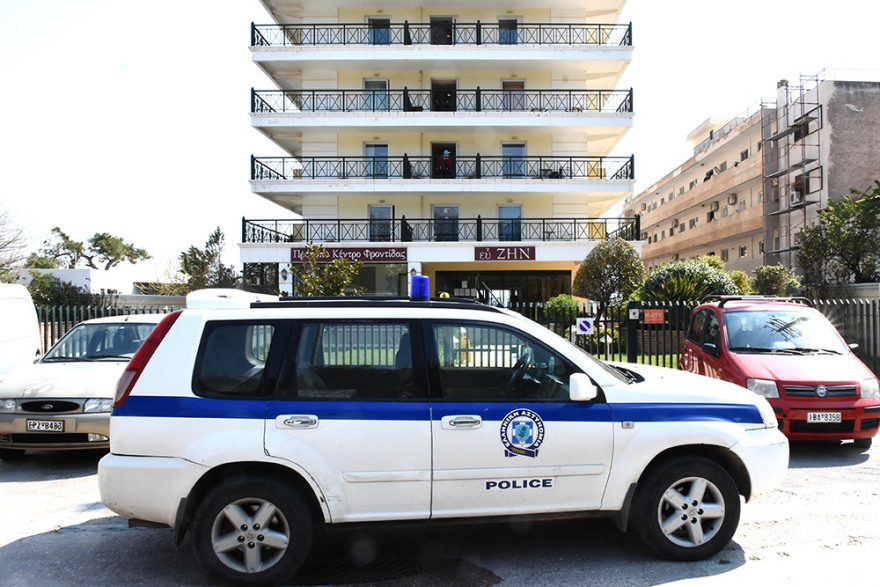 Κορωνοϊός: Στο γηροκομείο της Νέας Μάκρης ο Σωτήρης Τσιόδρας