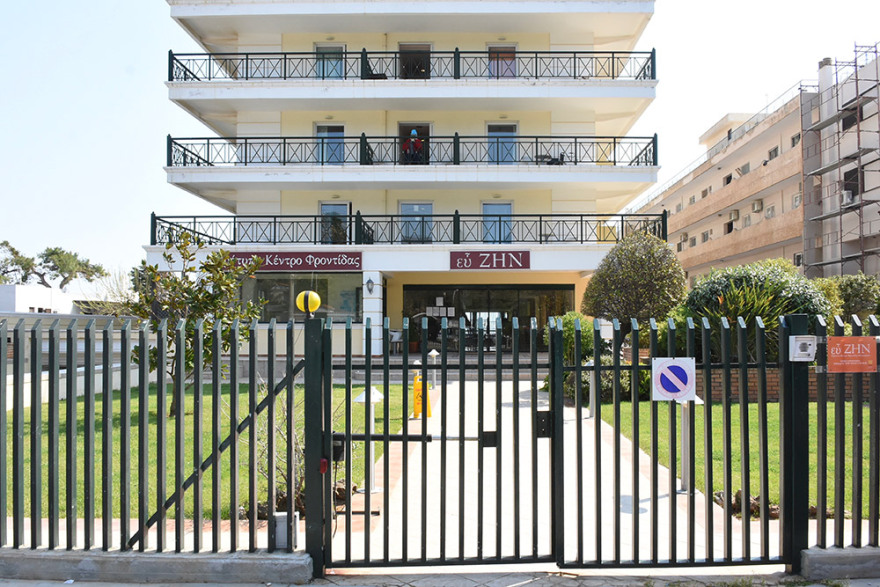 Κορωνοϊός: Στο γηροκομείο της Νέας Μάκρης ο Σωτήρης Τσιόδρας