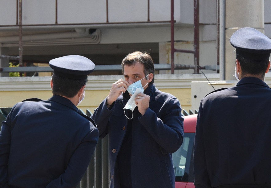 Κορωνοϊός: Στο γηροκομείο της Νέας Μάκρης ο Σωτήρης Τσιόδρας