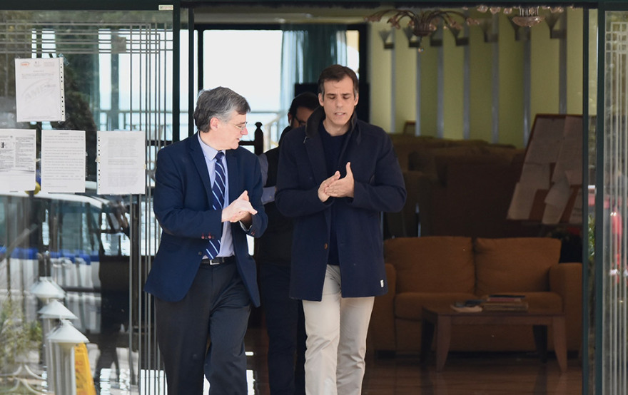 Κορωνοϊός: Στο γηροκομείο της Νέας Μάκρης ο Σωτήρης Τσιόδρας