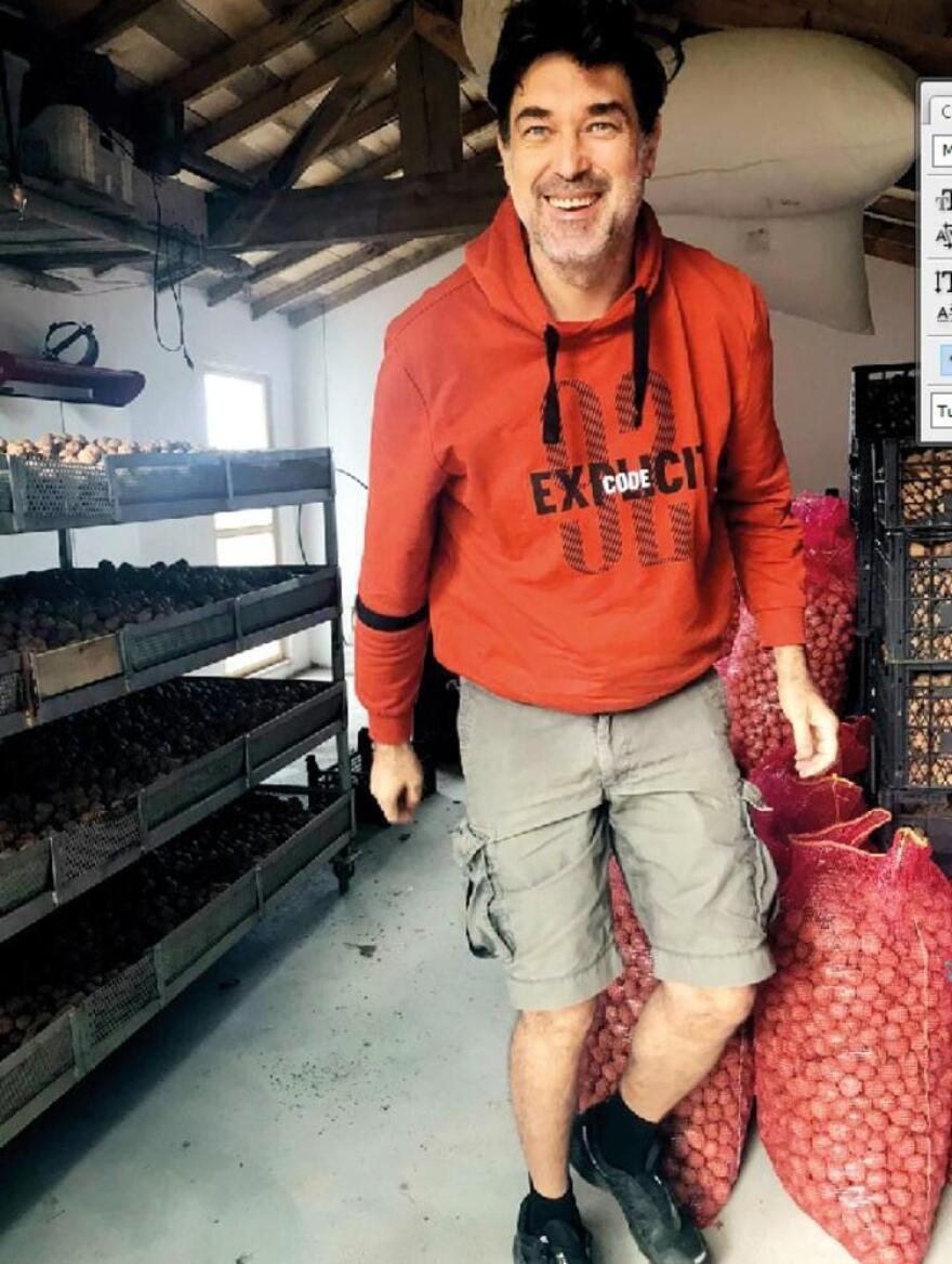 Μπουράκ Χακί: Καραντίνα στο κτήμα του στα Δαρδανέλια χωρίς την Χαρά Παππά