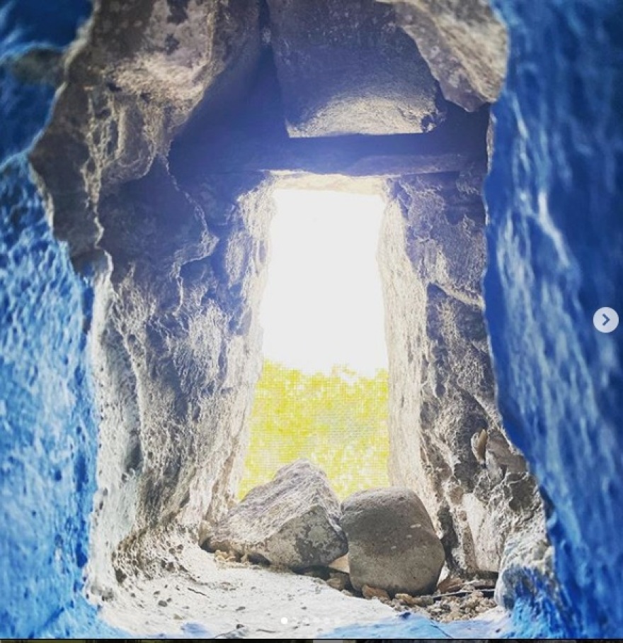 Δανάη Στράτου: Μετά τον καβγά του Βαρουφάκη πόσταρε φωτογραφίες από την Αίγινα