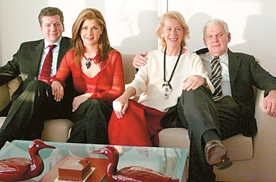 Folli - Follie: Οι Kουτσολιούτσοι ζητούν... ρέστα 44,5 εκατ. δολάρια από την εταιρεία!