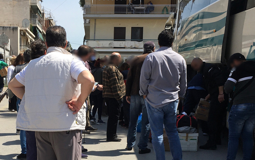 Κορωνοϊός: Στέλνουν το αρνί με το ΚΤΕΛ