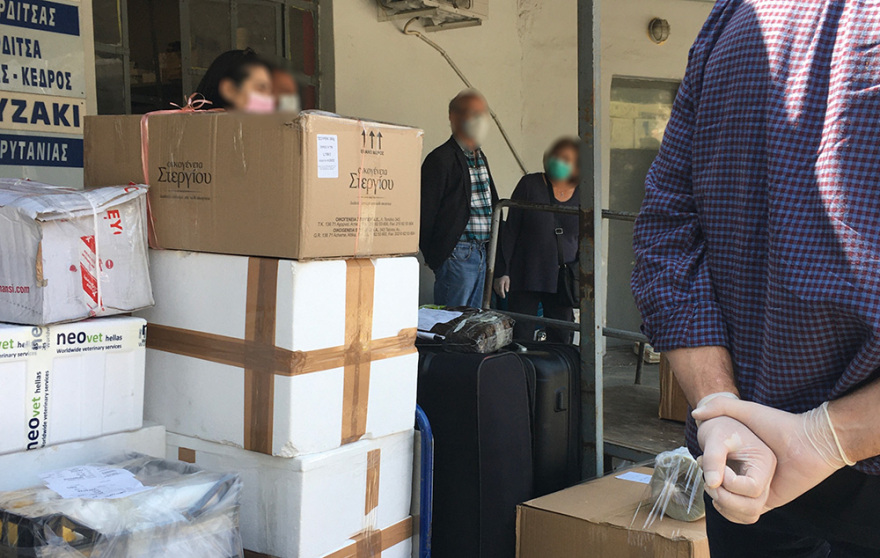 Κορωνοϊός: Στέλνουν το αρνί με το ΚΤΕΛ