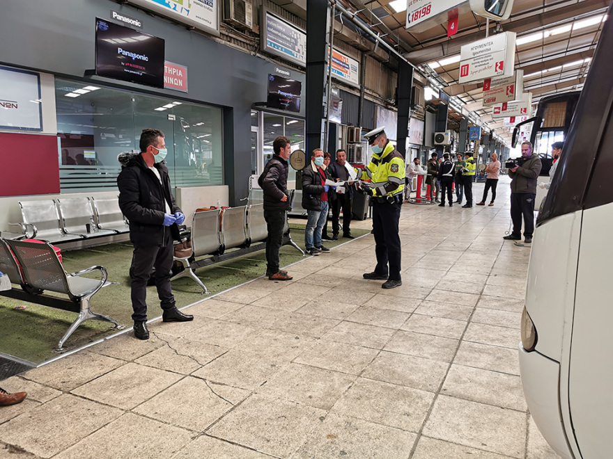 Έλεγχοι στα ΚΤΕΛ: Τσάκωσαν Αλβανούς εργάτες από τη Μύκονο με προορισμό την Ηγουμενίτσα