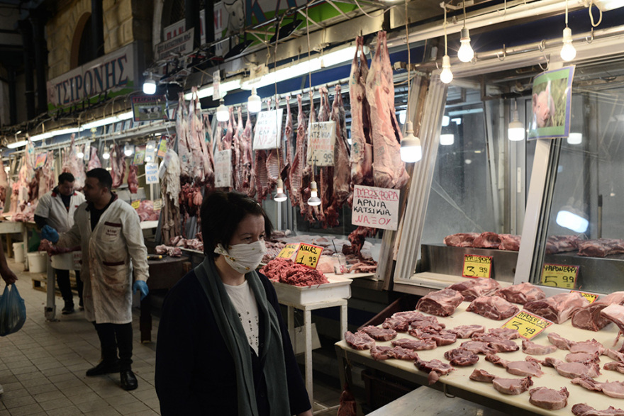 Απαγόρευση κυκλοφορίας: Μειωμένη η κίνηση στη Βαρβάκειο - Εντείνονται οι έλεγχοι