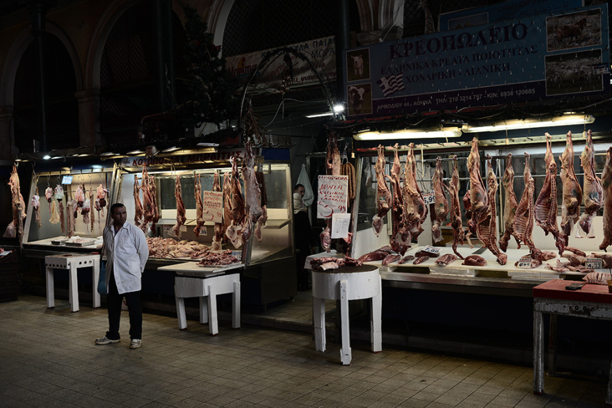 Απαγόρευση κυκλοφορίας: Μειωμένη η κίνηση στη Βαρβάκειο - Εντείνονται οι έλεγχοι