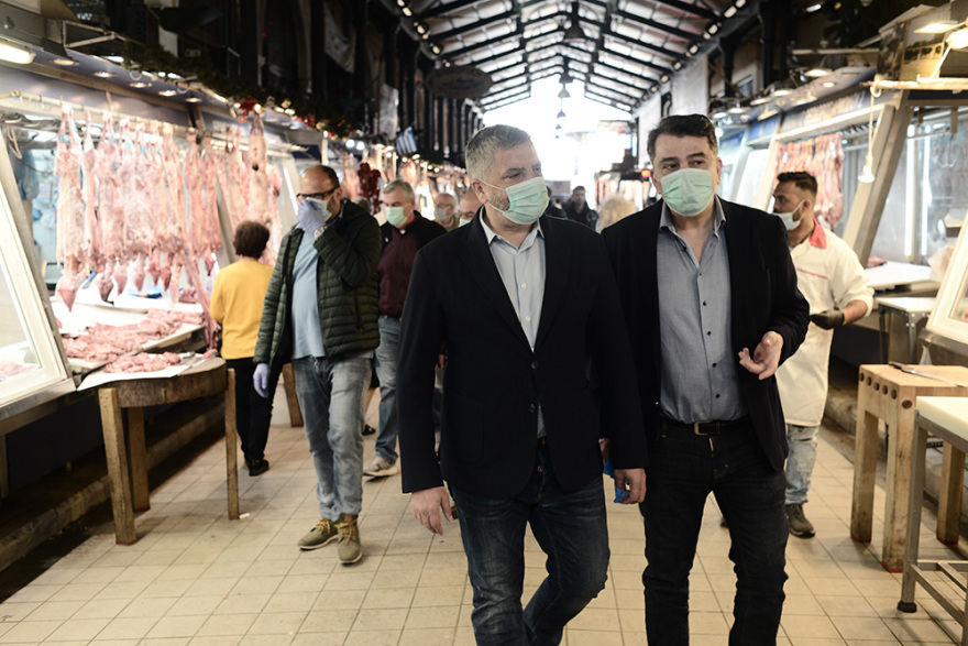 Απαγόρευση κυκλοφορίας: Μειωμένη η κίνηση στη Βαρβάκειο - Εντείνονται οι έλεγχοι