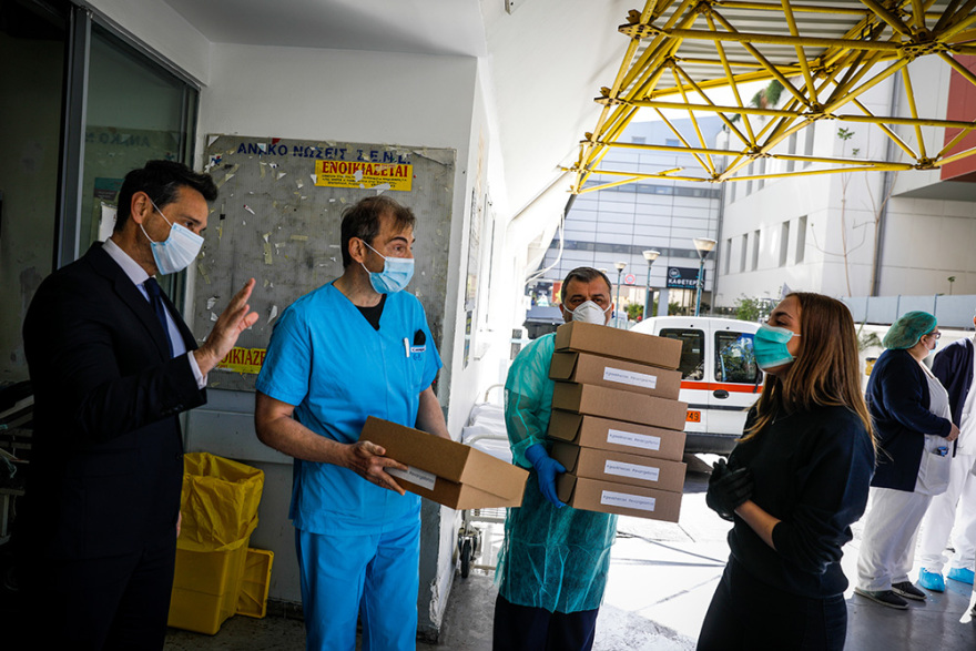 Κορωνοϊός: 16χρονη δώρισε 300 μάσκες στο νοσοκομείο «Ευαγγελισμός»