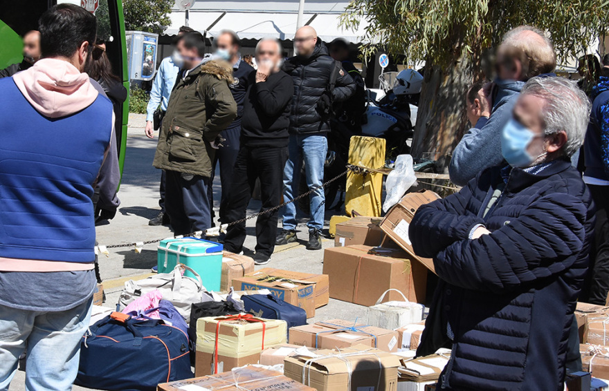 Απαγόρευση κυκλοφορίας: Αυξημένη η κίνηση στους δρόμους - Εντατικοί οι έλεγχοι της αστυνομίας
